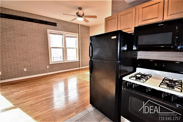 Rented by Ideal Properties Group | media 15