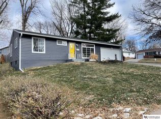 4802 Valley St, Omaha, NE 68106