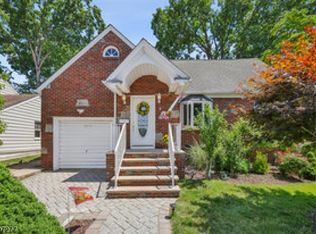 4 Springdale Ct, Clifton, NJ 07013