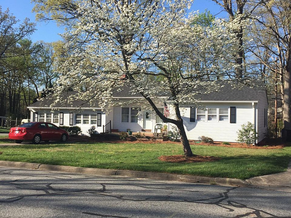 1st image of 2701 Stratford Dr