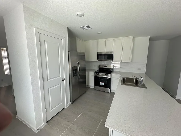 15131 Willowater Dr — Photo 10