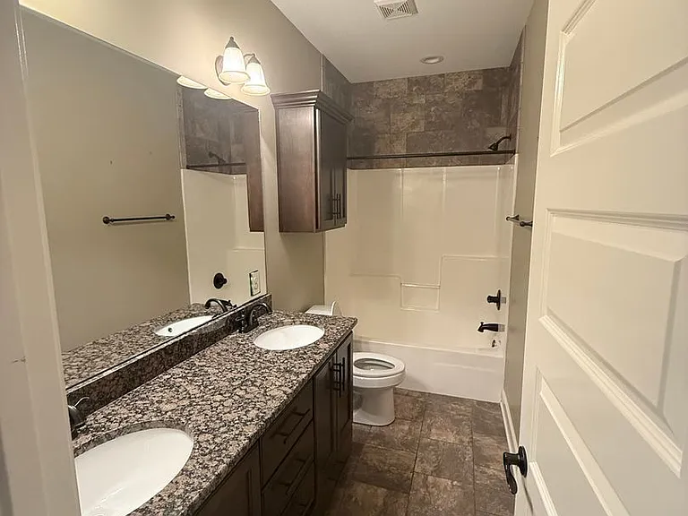 36 Madison Ave — Photo 10