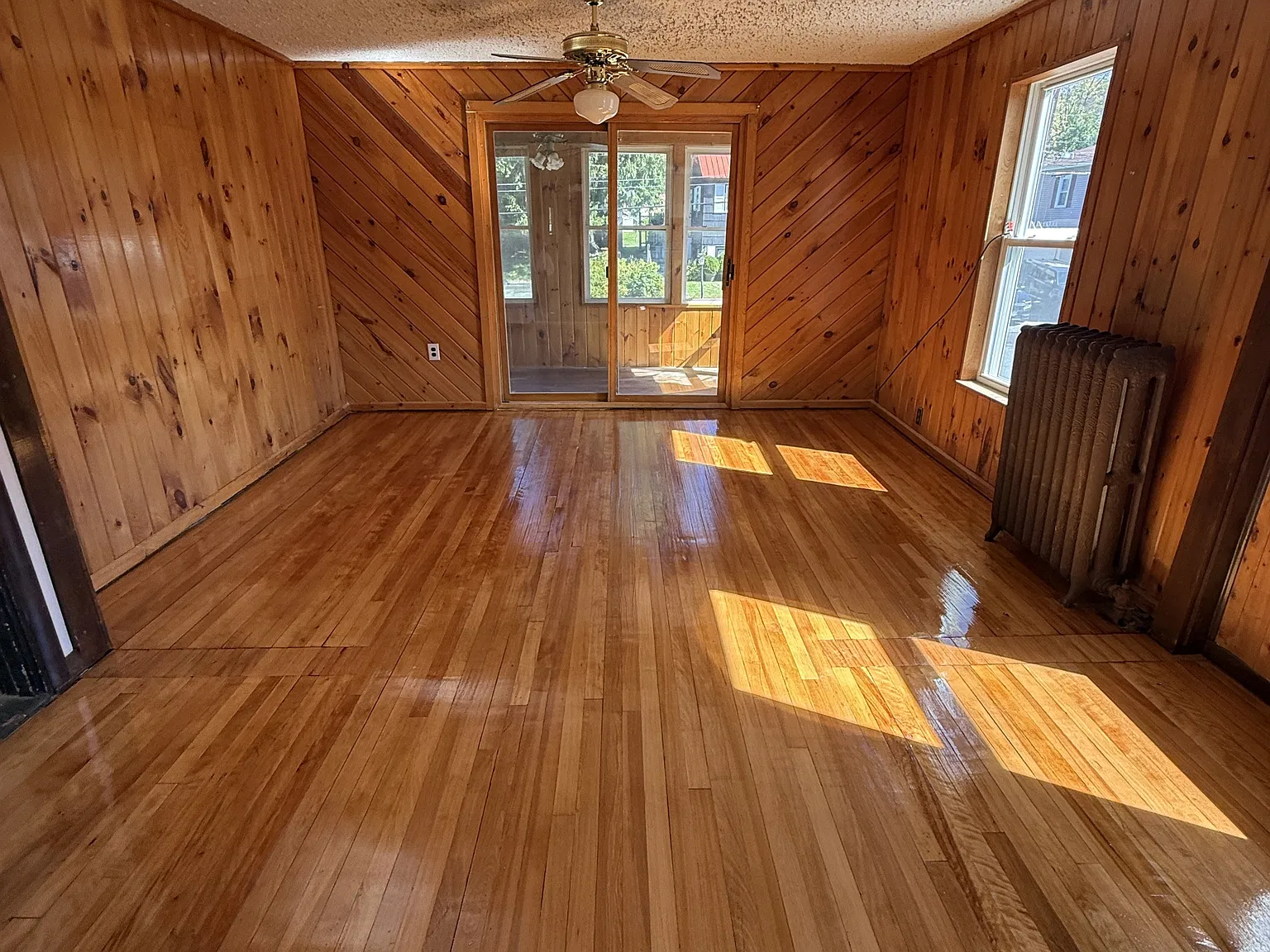 437 Willard Street - 2 — Photo 2