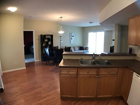 4th image of 290 Plamondon Dr #101
