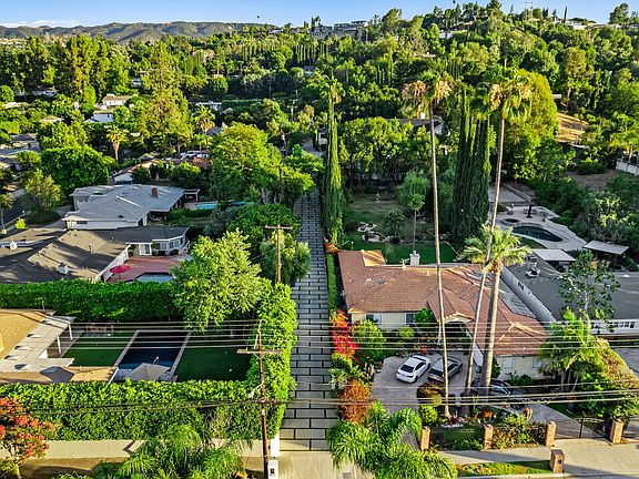 5th image of 18762 Wells Dr