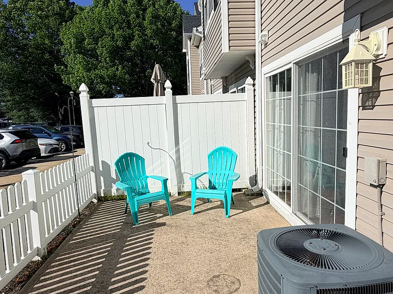 12 Fiddlers Elbow Ct — Photo 32