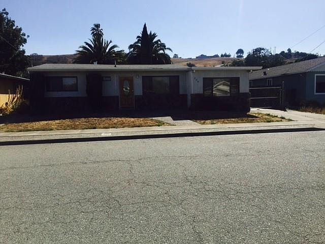 1st image of 209 6th St