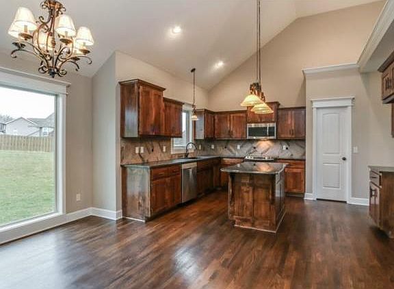 4th image of 508 Horseshoe Ln