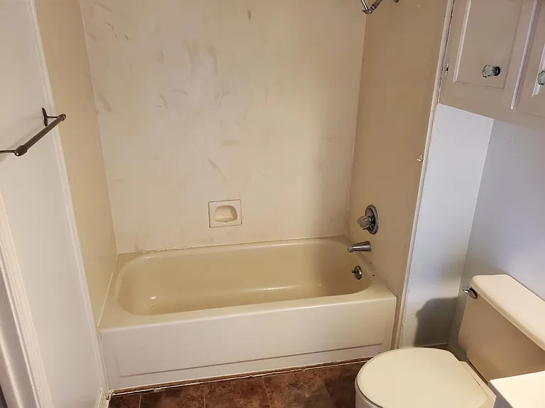 57 Woodlake Dr — Photo 6