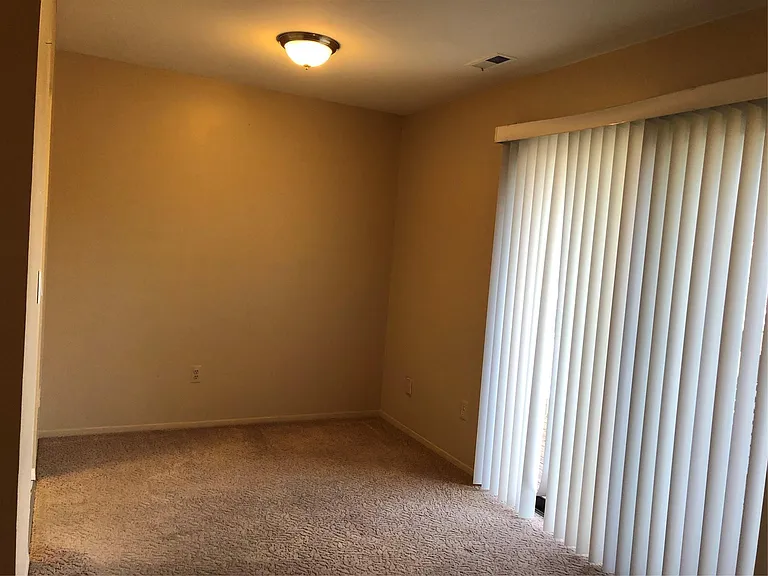 29880 W Twelve Mile Rd #812 — Photo 6