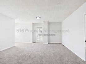 6921 Prospect Ave, Kansas City, MO
