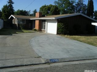 1400 Olive St, Oakdale, CA 95361
