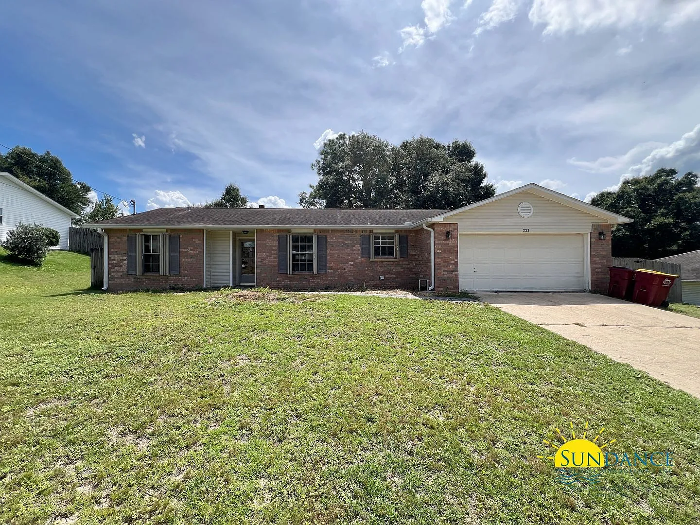 Lovely 3 Bedroom Home in Crestview South of I-10! — Photo 1