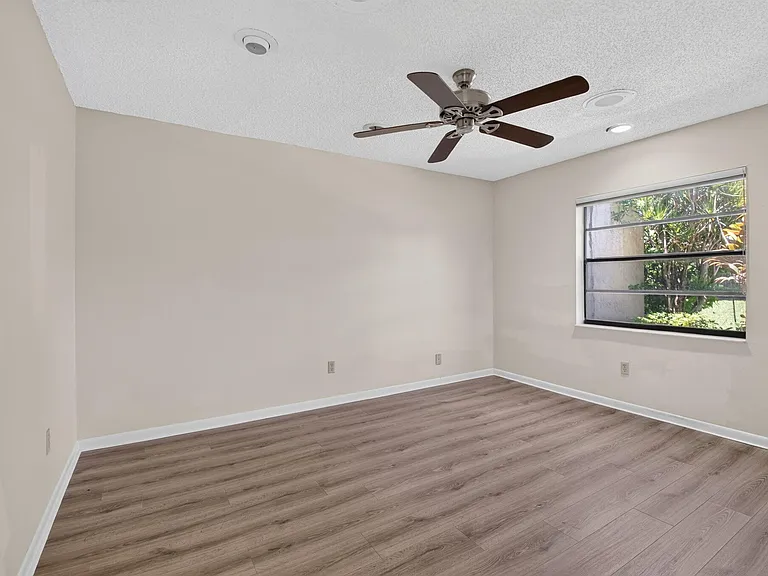 9264 Vista Del Lago #A — Photo 27