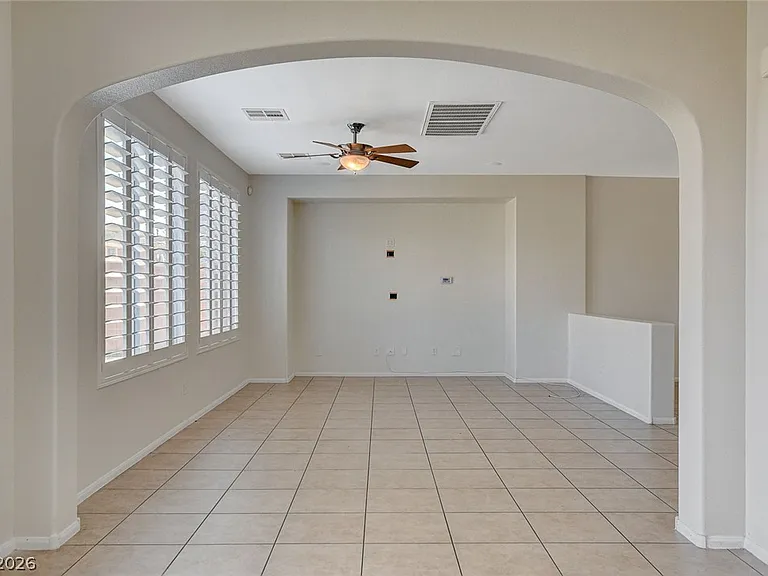 9734 Maspalomas St — Photo 19