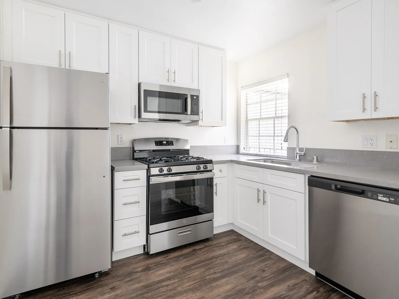 Scripps Landing Apartment Homes — Photo 4