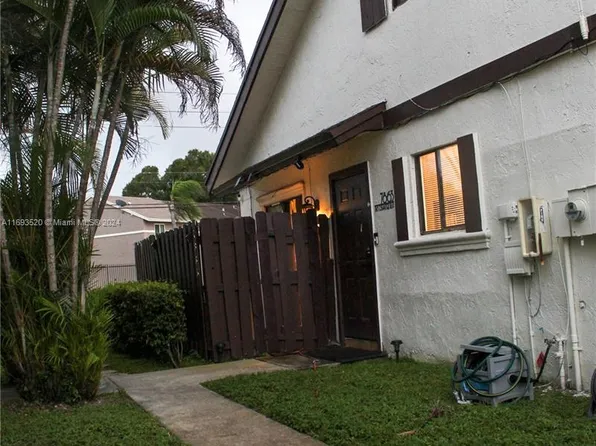 7863 Tam Oshanter Blvd, Pompano Beach, FL 33068