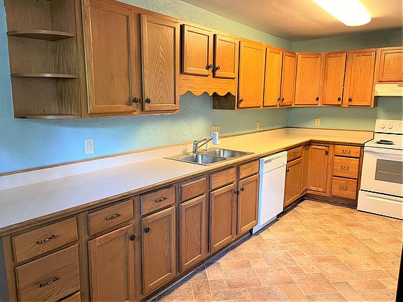 5th image of 215 E H St