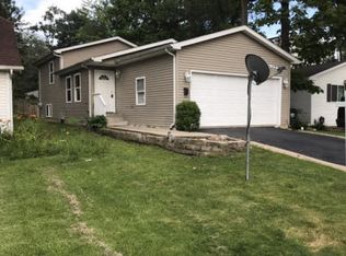 417 Kenwood Dr, Round Lake Park, IL 60073