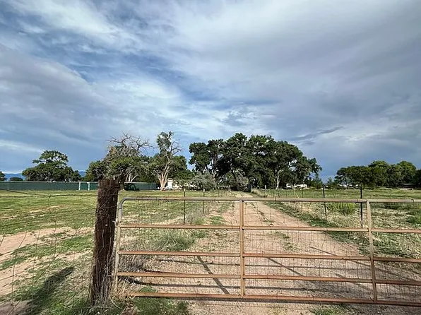 11 Cherokee Cir, Belen, NM 87002