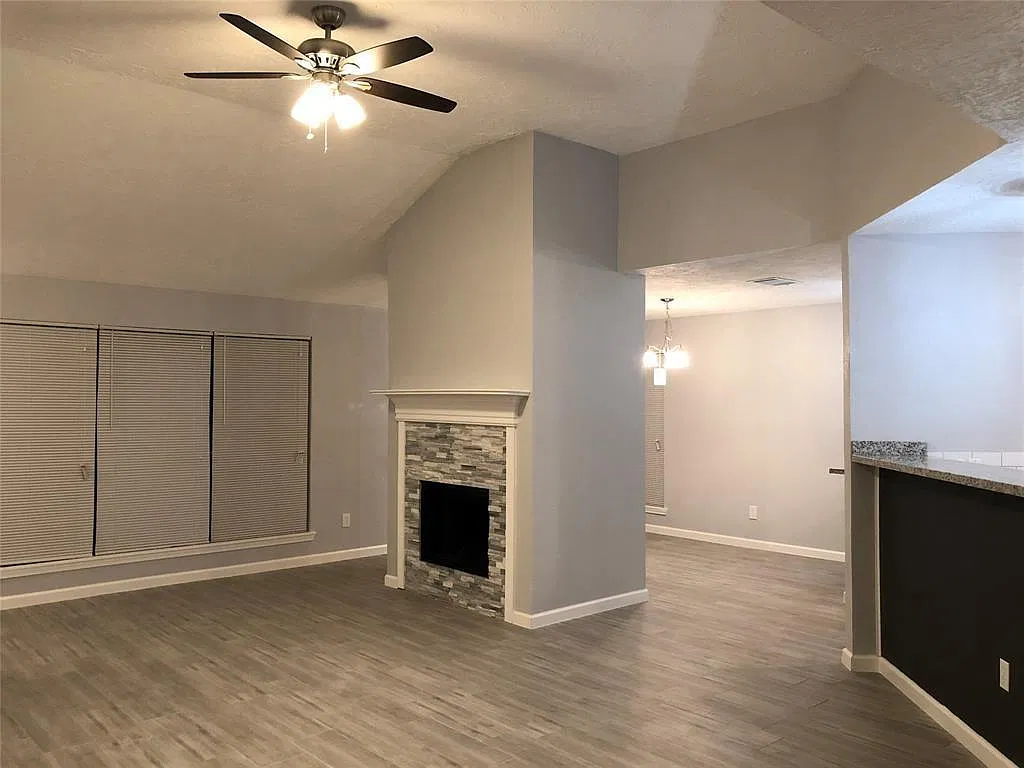 3 bed, 2.0 bath, 1448 sqft, $2,150 — Photo 4