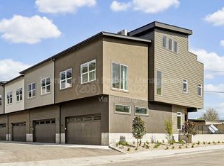 4334 N Greentrail Ln, Garden City, ID 83714