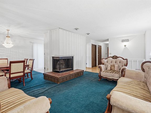 4th image of 303 Ankeny St