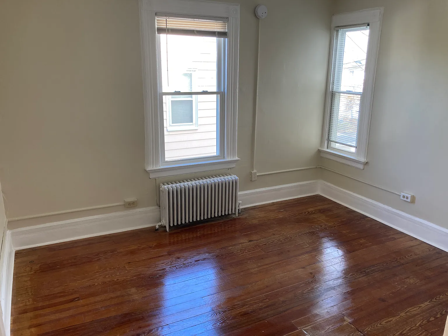 1 bed, 670 sqft, $1,300 — Photo 2