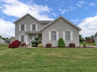 7052 Whisper Creek Dr, Wentzville, MO 63385