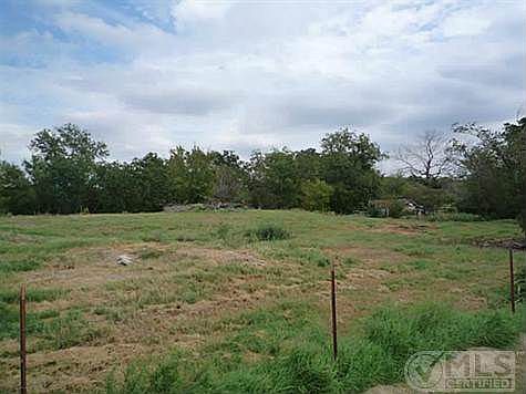 3rd image of 650 Carolyn T Hunt Dr