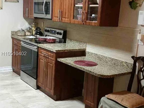 5th image of 20800 NW Miami Ct
