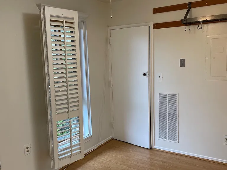 565 Florida Ave #203 — Photo 17