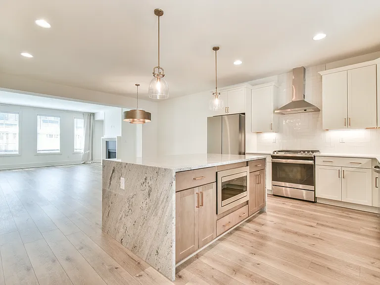 5858 Westin Rd — Photo 10