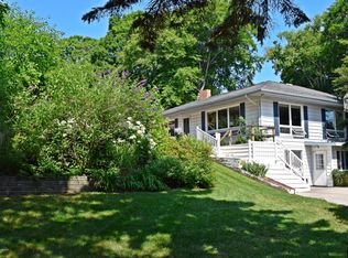 809 Saint Catherine St, Ludington, MI 49431