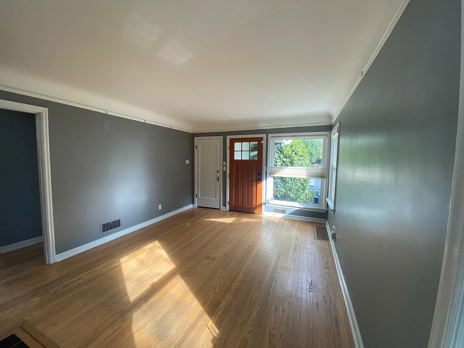 2 bed, 1908 sqft, $2,900 — Photo 3