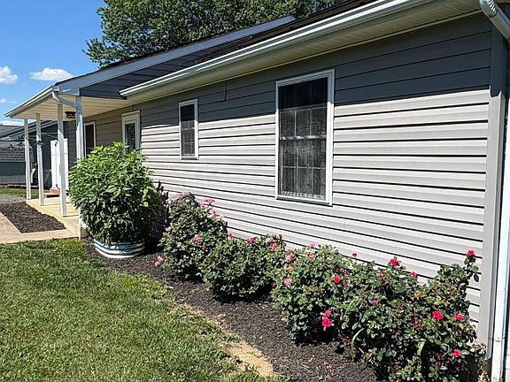 2nd image of 271 Mimosa Dr