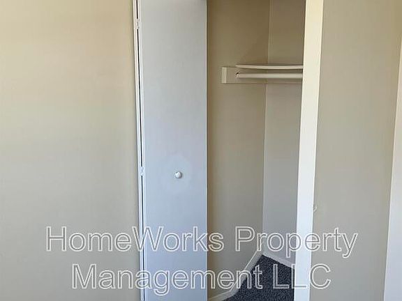 3rd image of 462 Norvelle Ct