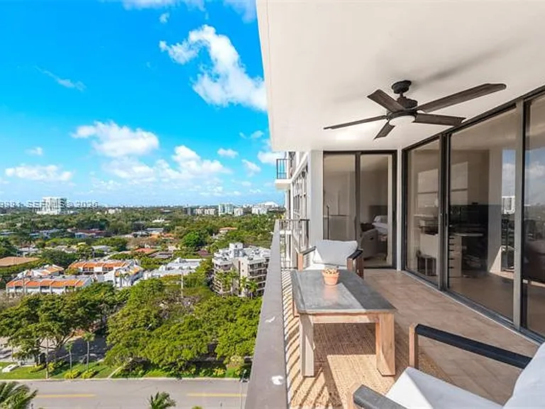 1915 Brickell Ave #C1612 — Photo 37