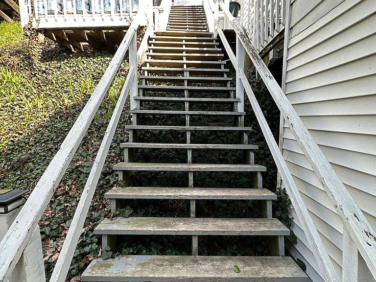 193 Woodbine Ave #C — Photo 12