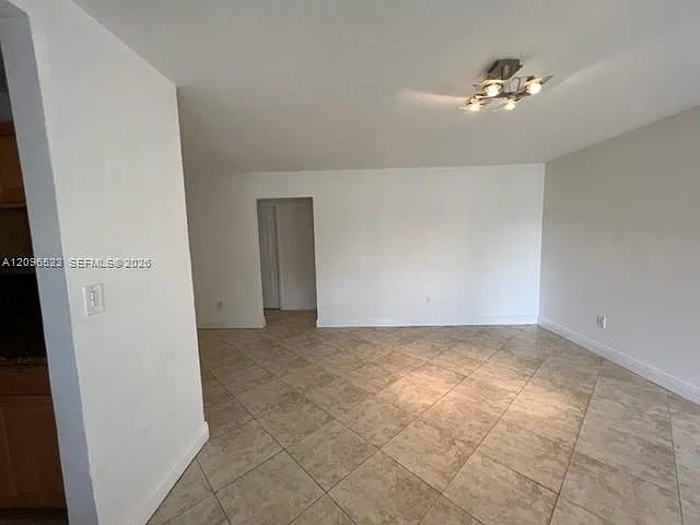 Porta Bela Condo — Photo 4
