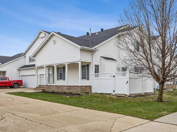 6207 16th St S, Fargo, ND 58104