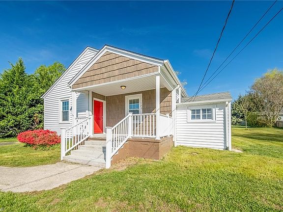 2nd image of 125 Cabin Ln