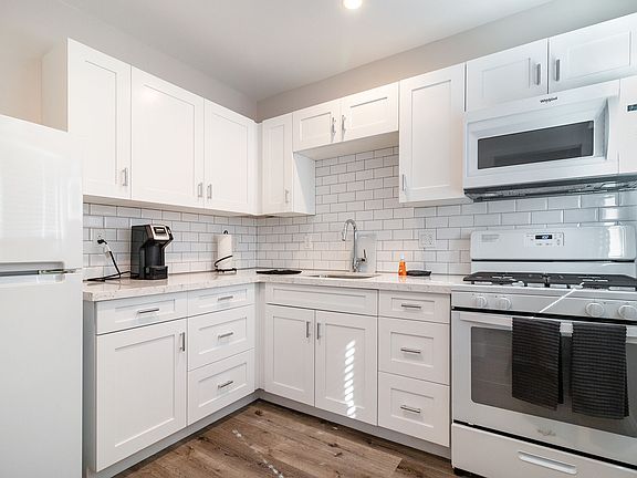 5th image of 4949 W Century Blvd #103