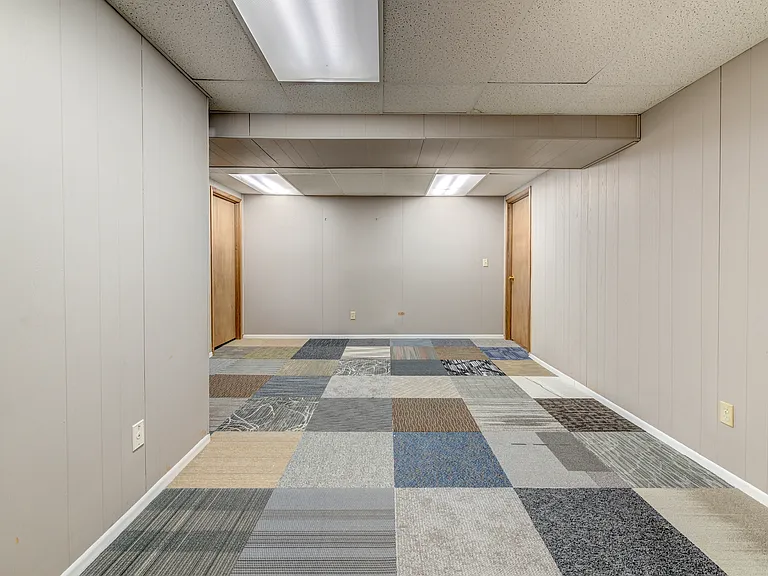 15481 Duxbury Way — Photo 30