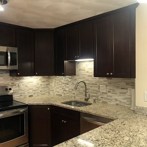 1105 Lexington St #9 — Photo 3