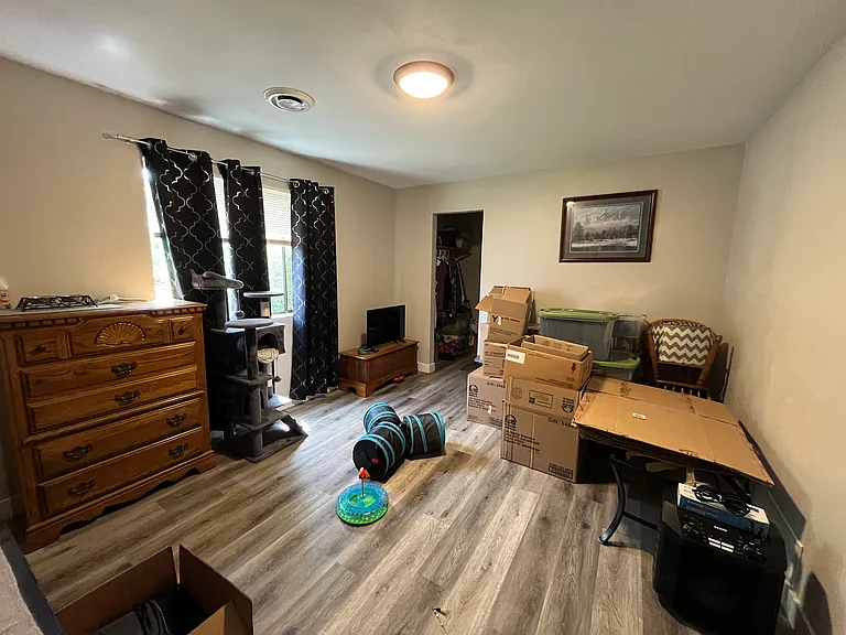 1320 Riverside Dr #12 — Photo 9