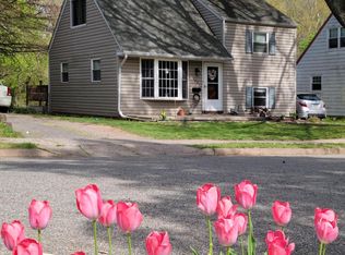 729 Valley Rd, Phoenixville, PA 19460