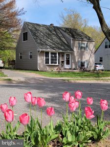 729 Valley Rd, Phoenixville, PA, 19460