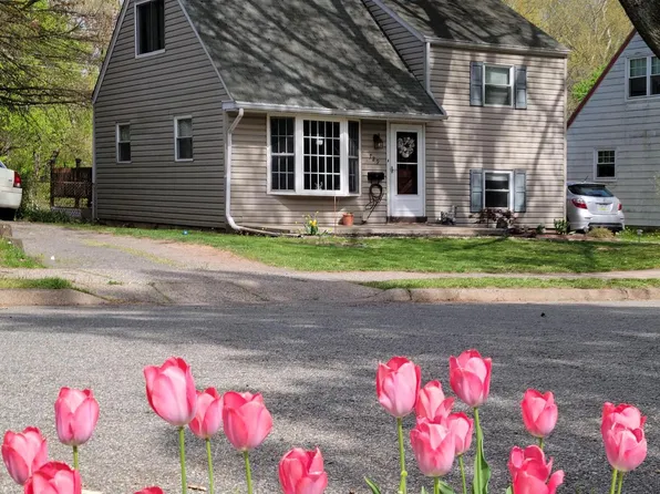 729 Valley Rd, Phoenixville, PA 19460