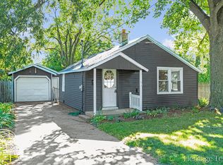 2038 De Hoop Ave SW, Wyoming, MI 49509